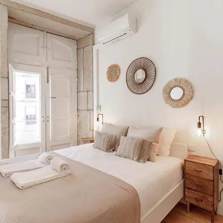 Virtudes Flat W/ Ac & Balcony By Lovelystay דירה *