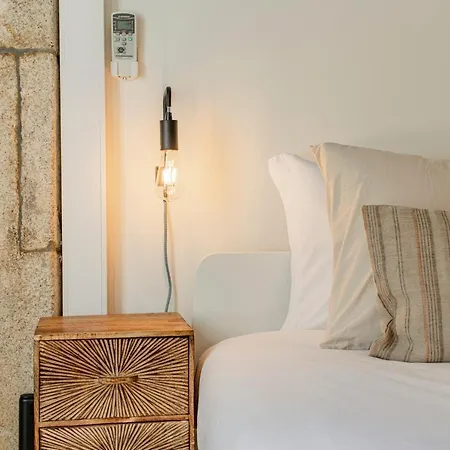 Virtudes Flat W/ Ac & Balcony By Lovelystay דירה