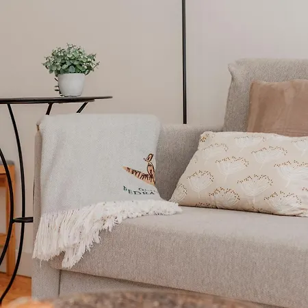 Virtudes Flat W/ Ac & Balcony By Lovelystay דירה פורטו