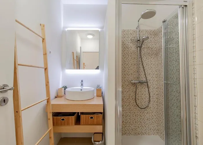 Virtudes Flat W/ Ac & Balcony By Lovelystay * Porto