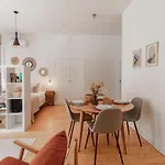 Apartment Virtudes Flat W/ Ac & Balcony By Lovelystay *