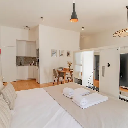 Apartament Virtudes Flat W/ Ac & Balcony By Lovelystay Porto