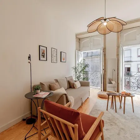 Virtudes Flat W/ Ac & Balcony By Lovelystay Daire Porto
