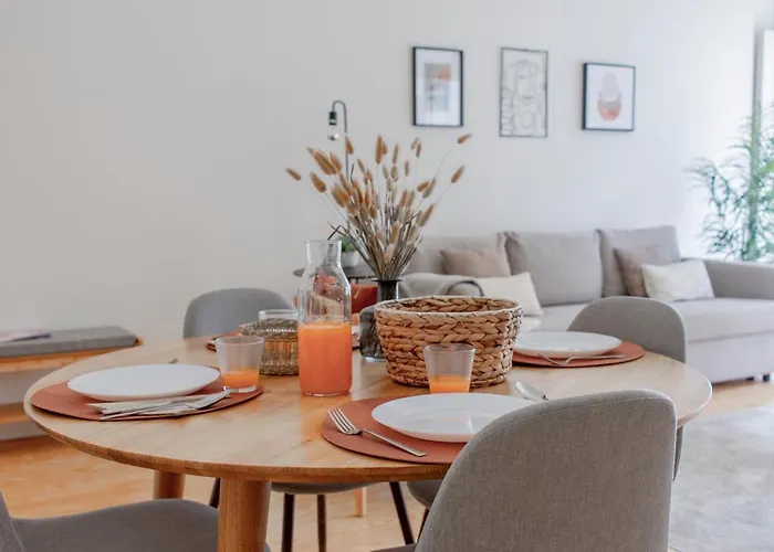 Virtudes Flat W/ Ac & Balcony By Lovelystay Apartament