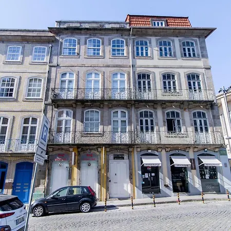 Virtudes Flat W/ Ac & Balcony By Lovelystay *