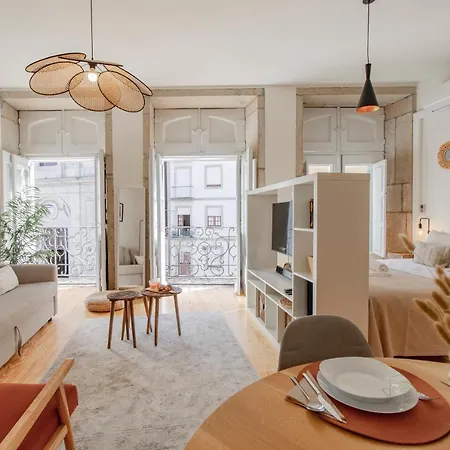 Virtudes Flat W/ Ac & Balcony By Lovelystay Oporto