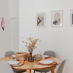 Lejlighed Virtudes Flat W/ Ac & Balcony By Lovelystay *